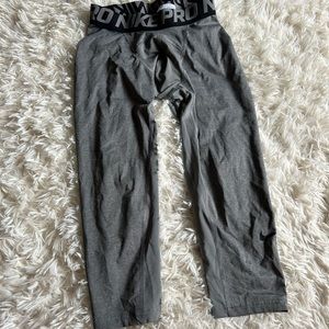 Nike pro dri fit  compression tights gray cropped size medium